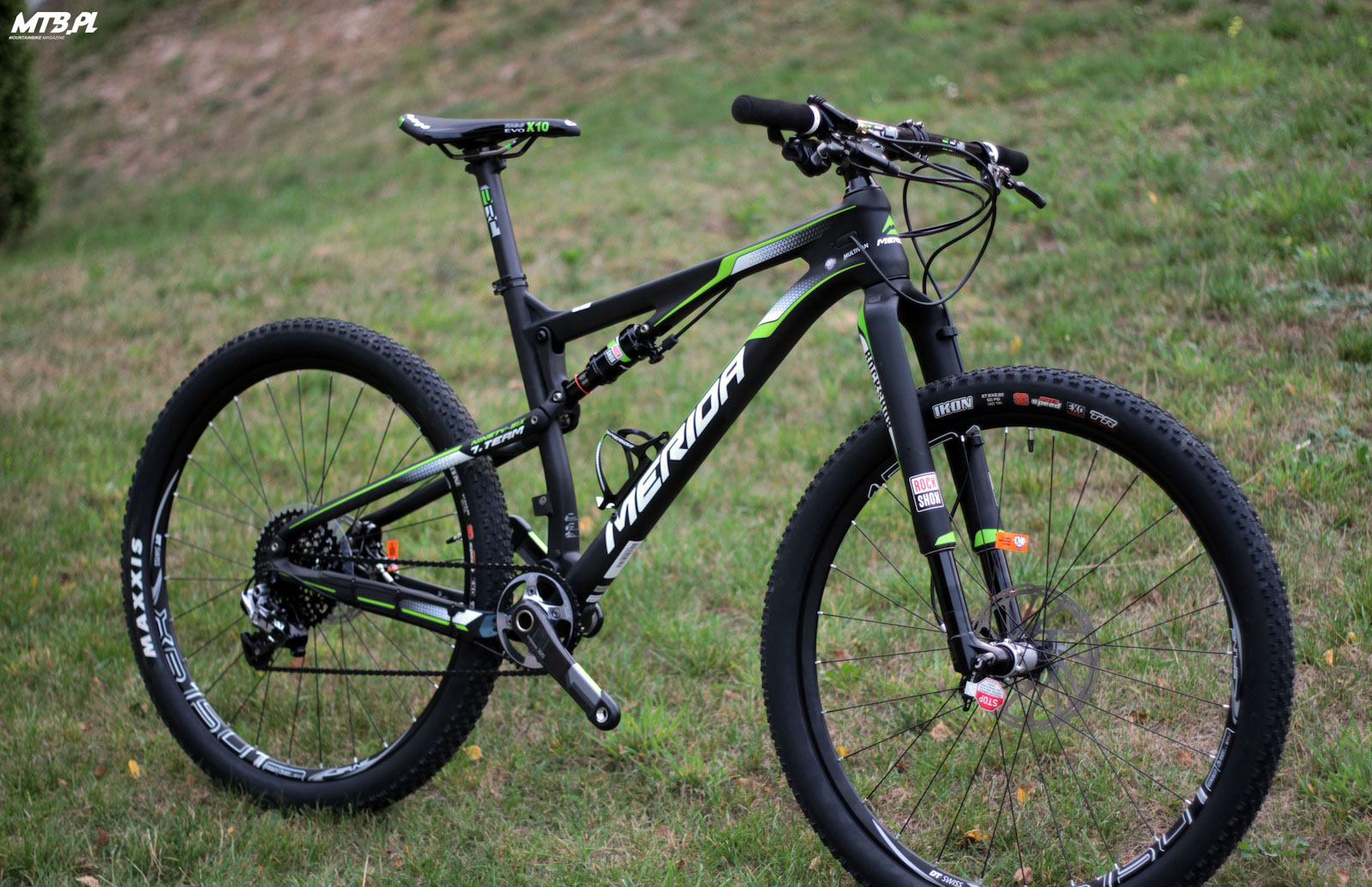 merida carbon race mtb